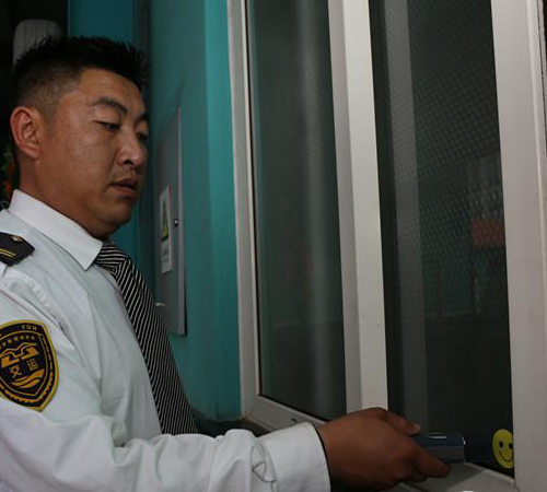 青島公交場(chǎng)安全衛(wèi)士 青島公交場(chǎng)安全衛(wèi)士